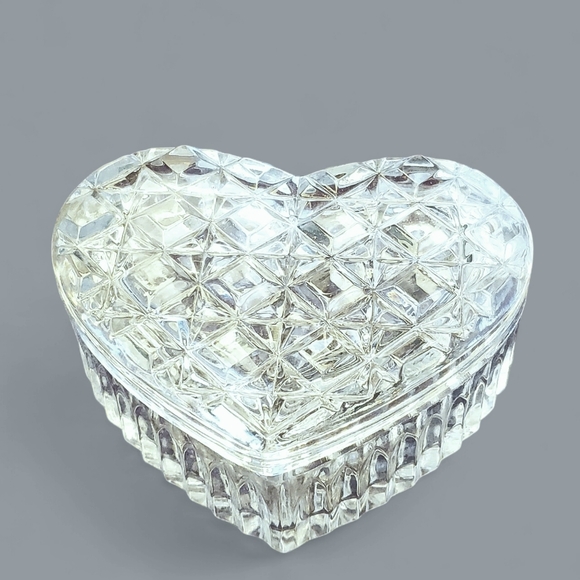 German Handcrafted Leaded Crystal Heart Shaped Gift Box, Trinket Bowl, Valentine - Picture 2 of 12